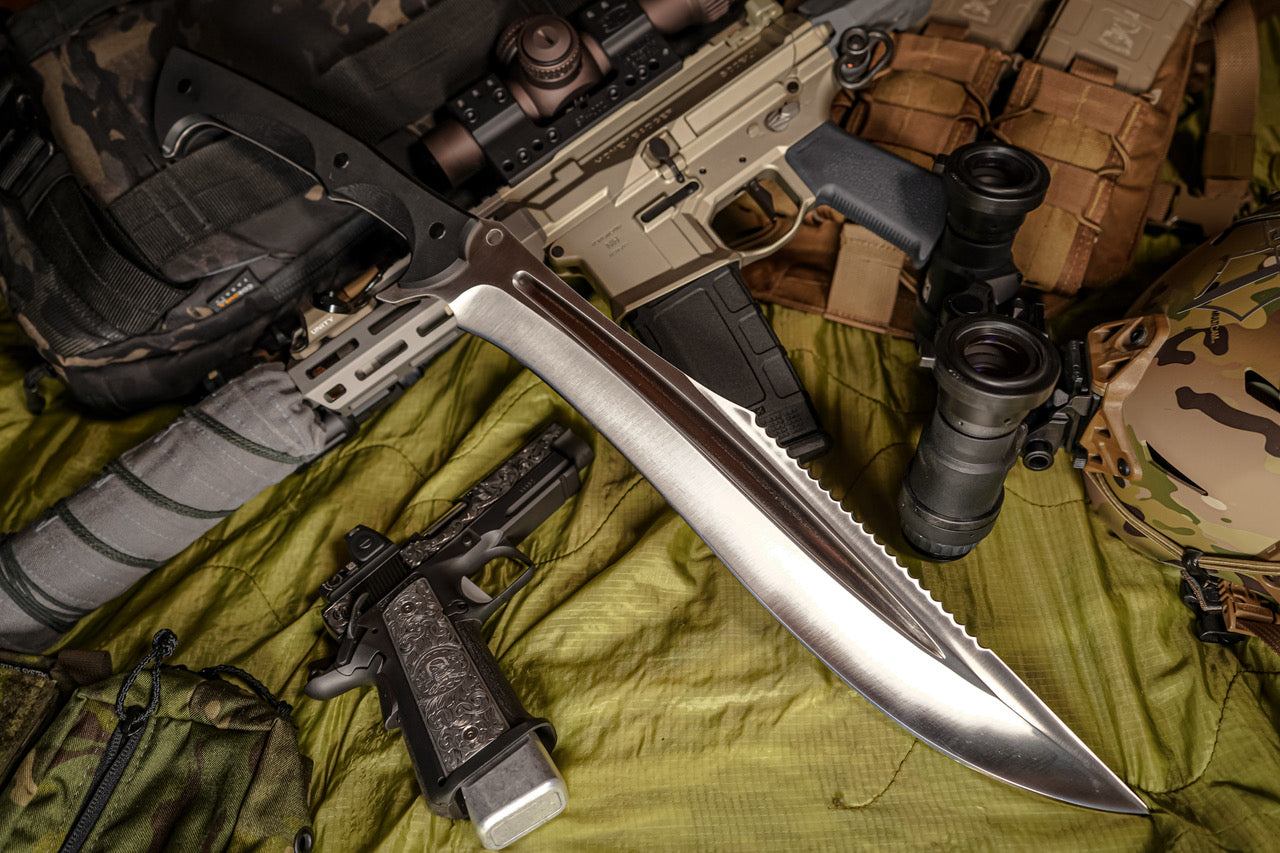 Giant Jungle Bowie Knife  Ex - Gurkha Khukuri House